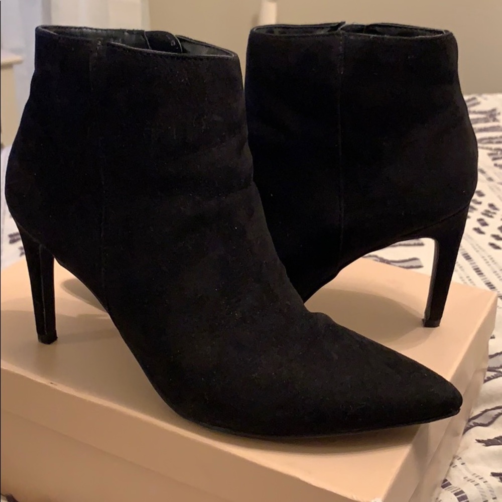 Cute pointed ankle boots